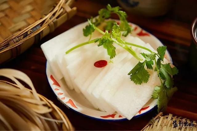 杜德伟豪掷400万买钻戒 11月婚宴台港各办一场“开云电竞中